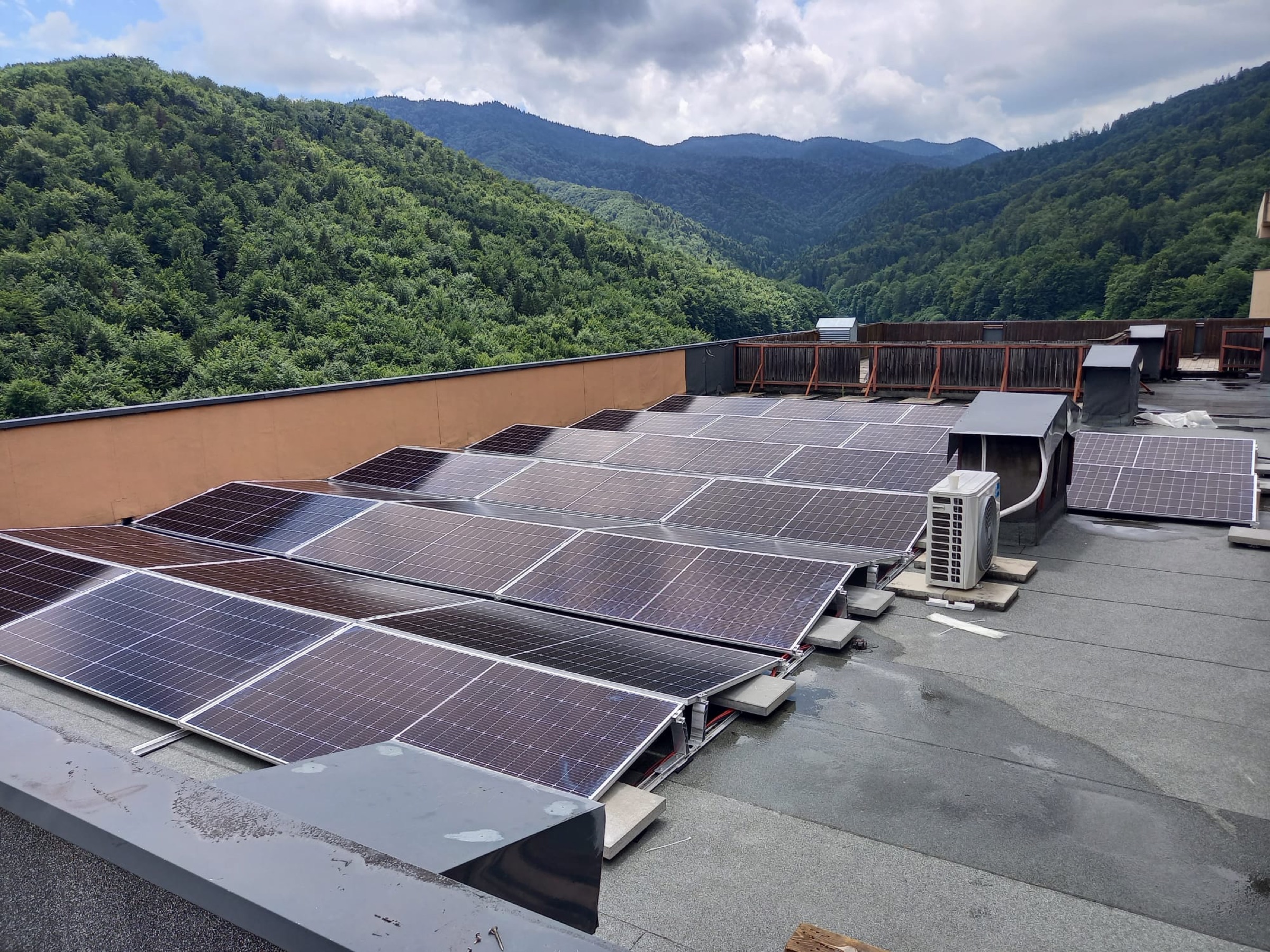 Arenacad - Instalare panouri fotovoltaice - Imagine 2