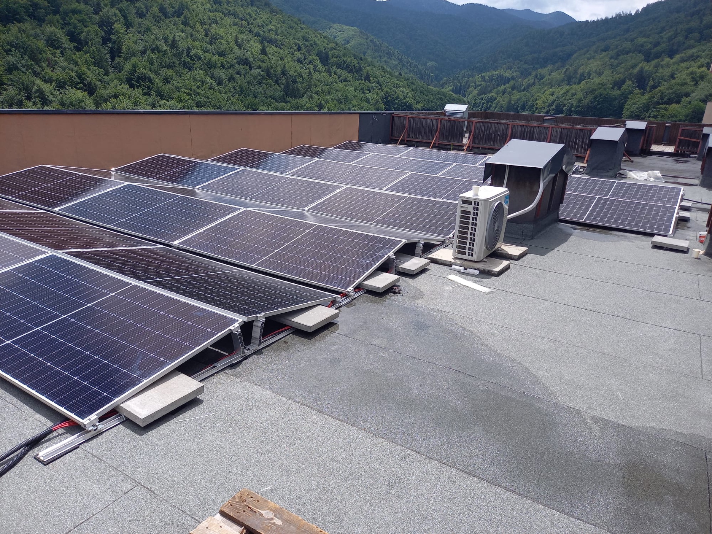 Arenacad - Instalare panouri fotovoltaice - Imagine 3