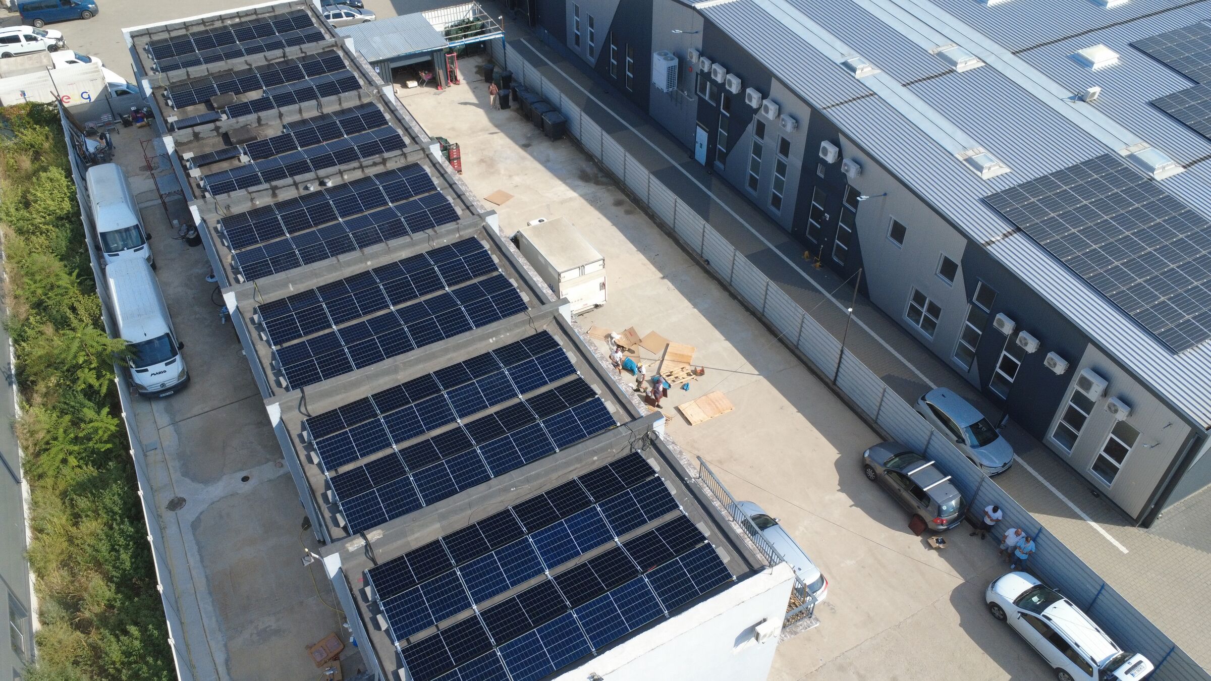 Depozit de fructe și legume cu sistem fotovoltaic și baterii, Berceni, județul Ilfov